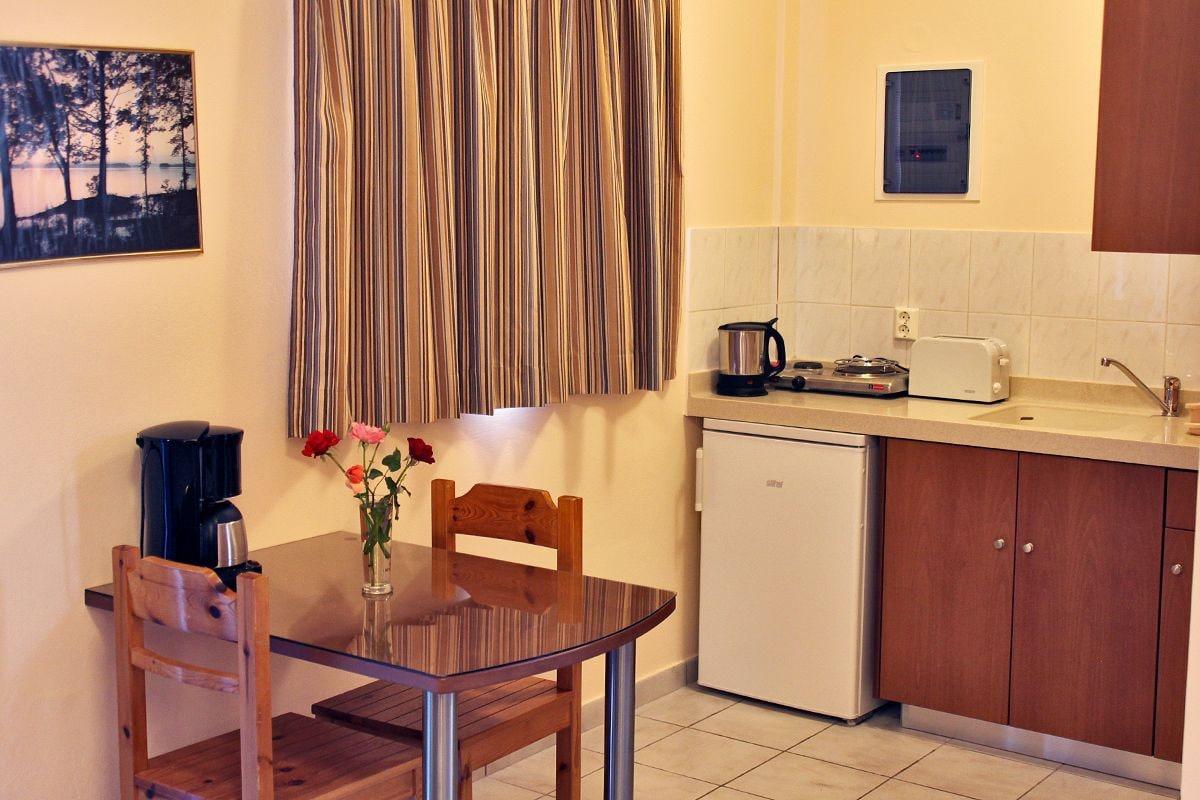 Sandys Studios Apartments And Log Villas Psalidi  Exteriér fotografie