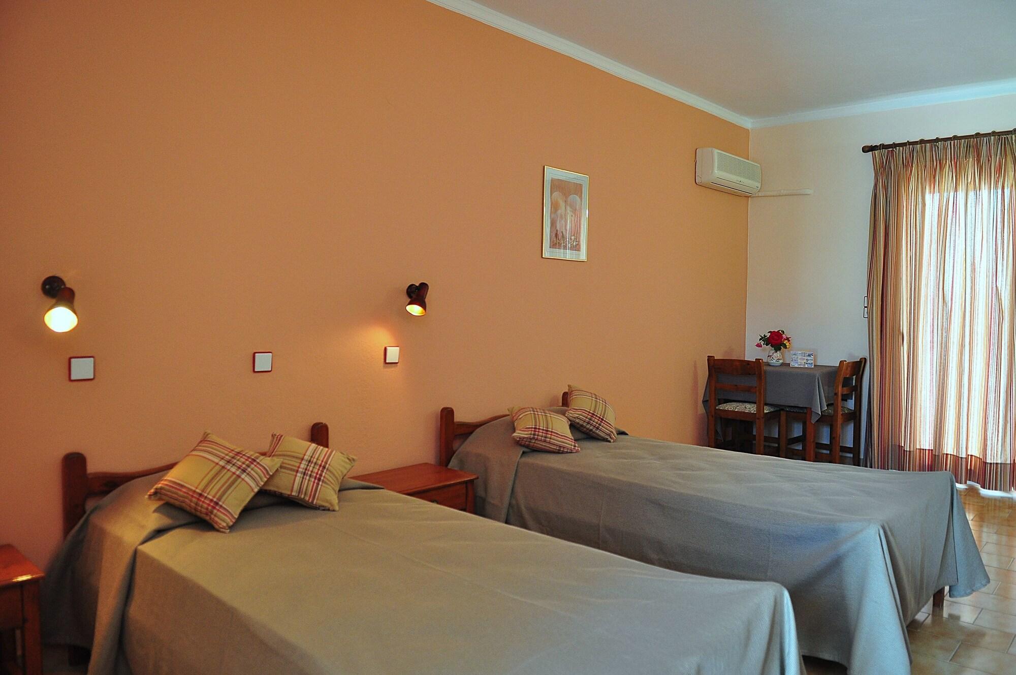 Sandys Studios Apartments And Log Villas Psalidi  Exteriér fotografie