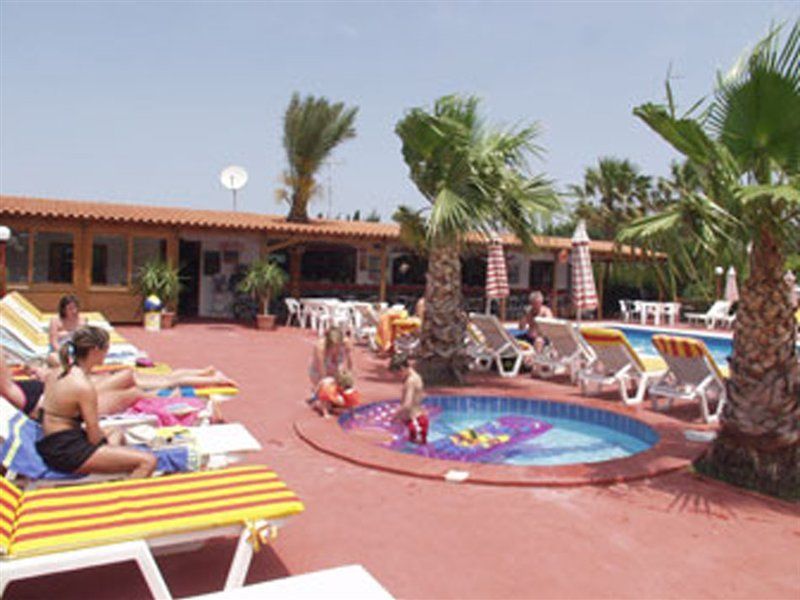Sandys Studios Apartments And Log Villas Psalidi  Exteriér fotografie
