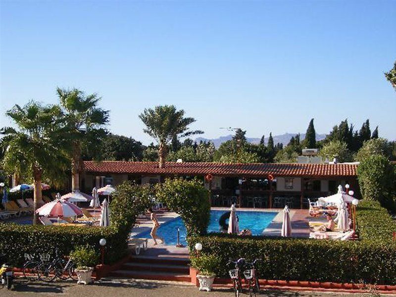 Sandys Studios Apartments And Log Villas Psalidi  Exteriér fotografie