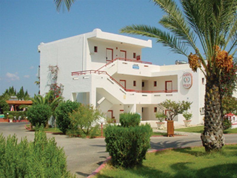 Sandys Studios Apartments And Log Villas Psalidi  Exteriér fotografie