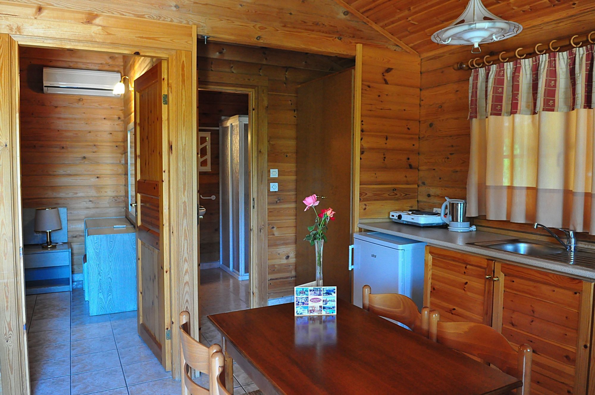 Sandys Studios Apartments And Log Villas Psalidi  Exteriér fotografie