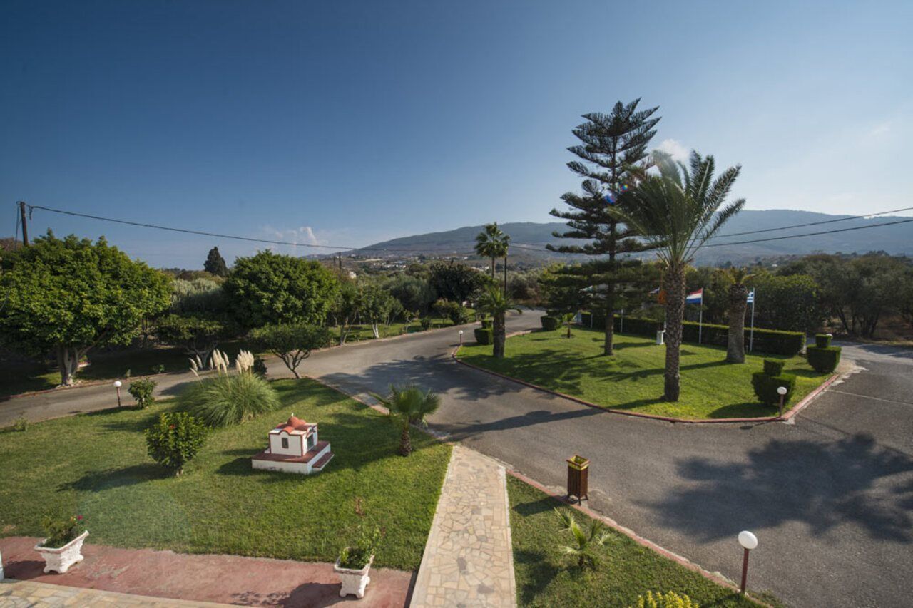 Sandys Studios Apartments And Log Villas Psalidi  Exteriér fotografie
