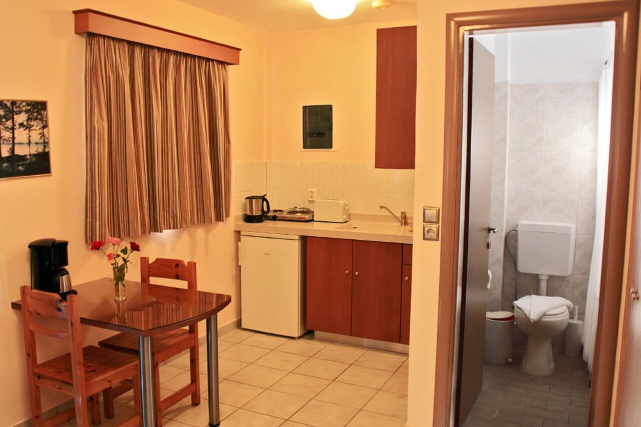 Sandys Studios Apartments And Log Villas Psalidi  Exteriér fotografie